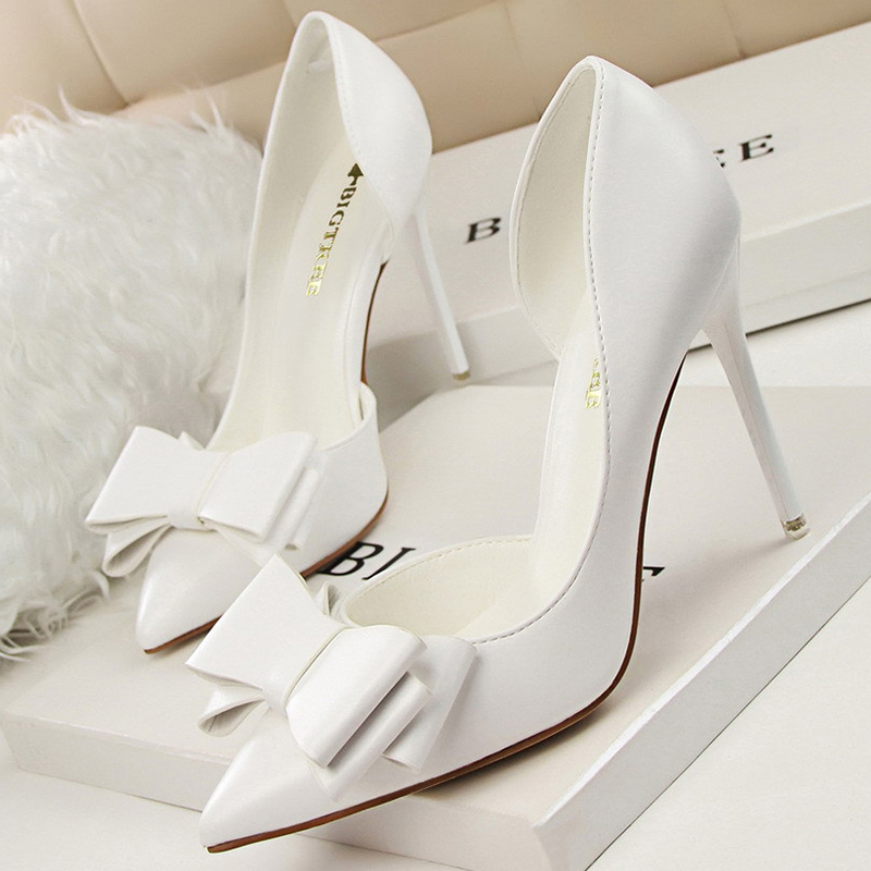 BIGTREE シューズ リボン結び レディース パンプス  - Shoe Tree のレビューと価格