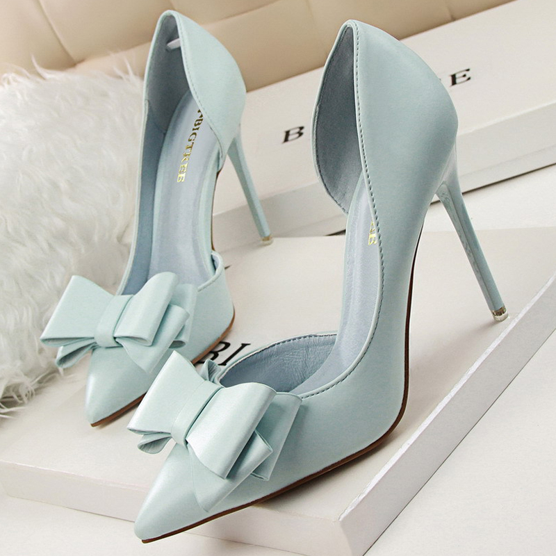 BIGTREE シューズ リボン結び レディース パンプス  - Shoe Tree のレビューと価格