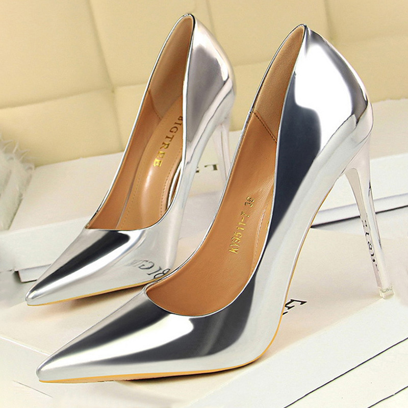 BIGTREE 靴女性パンプスパテントレザーハイヒールの靴女 - Shoe Tree のレビューと価格