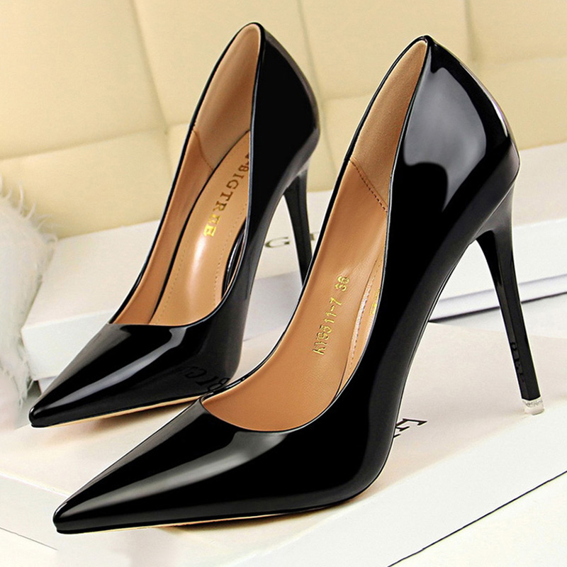 BIGTREE 靴女性パンプスパテントレザーハイヒールの靴女 - Shoe Tree のレビューと価格