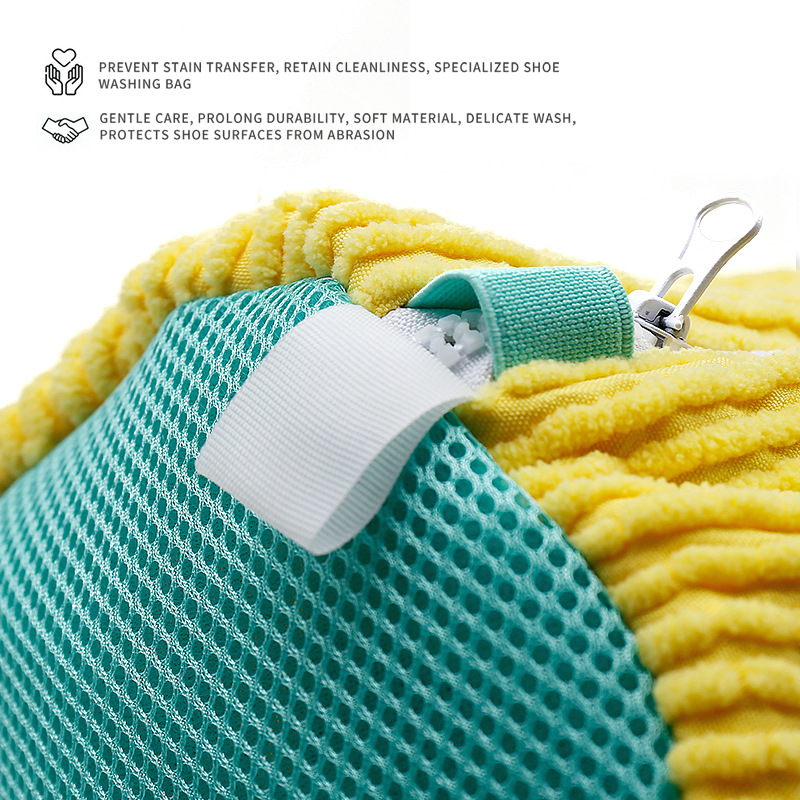 柔らかいブラシ付きの洗濯機用シューズ洗濯バッグ。型崩れしにく - Shoe Cleaning Brush のレビューと価格